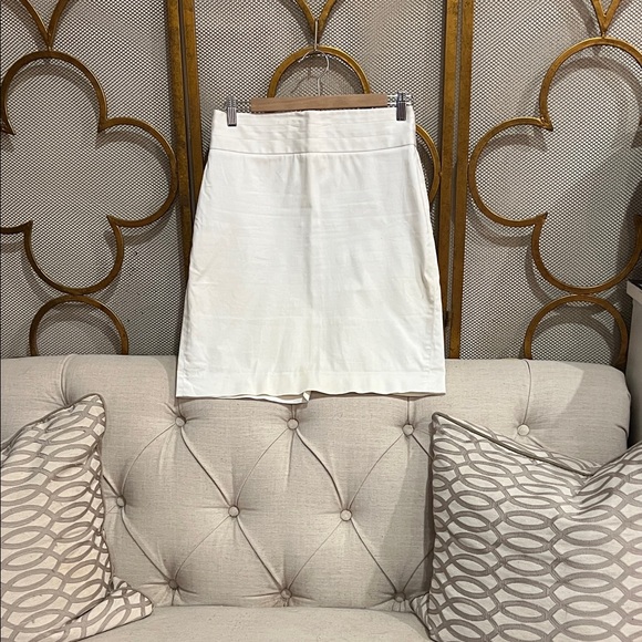 Banana Republic Dresses & Skirts - Banana Republic Cream Midi Skirt